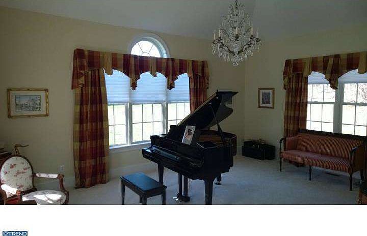 1st image of 114 Clarkson Dr