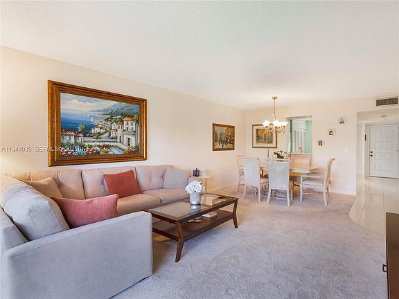 5th image of 14360 Strathmore Lane #203
