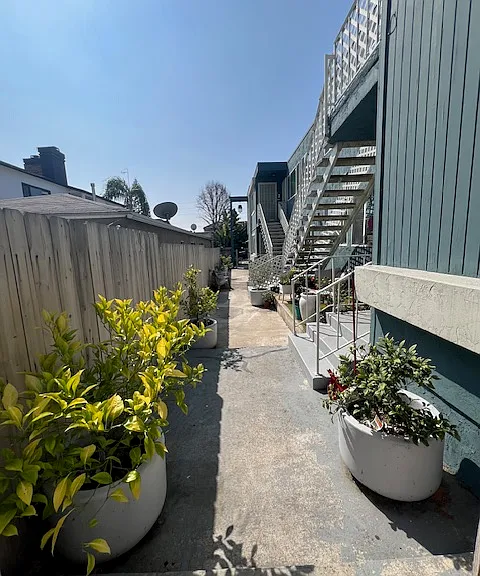 2124 Garnet Ave #B — Photo 12