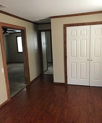 5th image of 102 Dogwood St