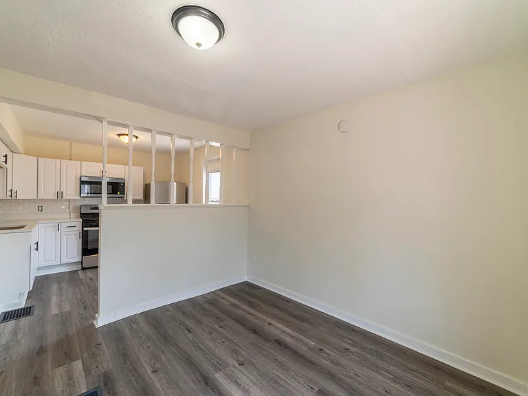 19 Rimbach St #6 — Photo 3