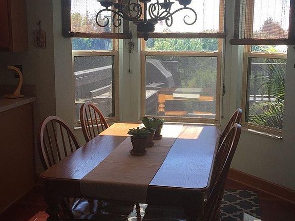 3rd image of 2410 Prospect Hill Ct