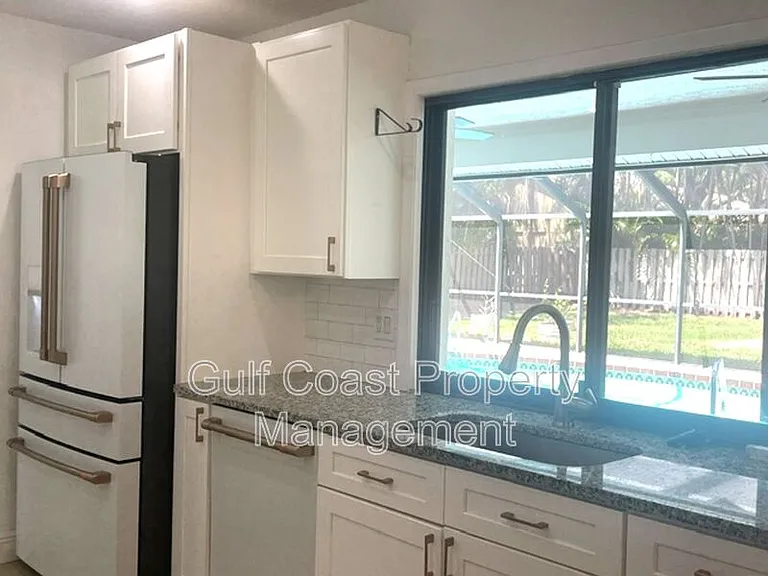 5677 Beneva Woods Cir — Photo 18