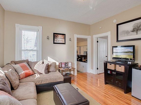 3rd image of 3112 5th Ave S #2