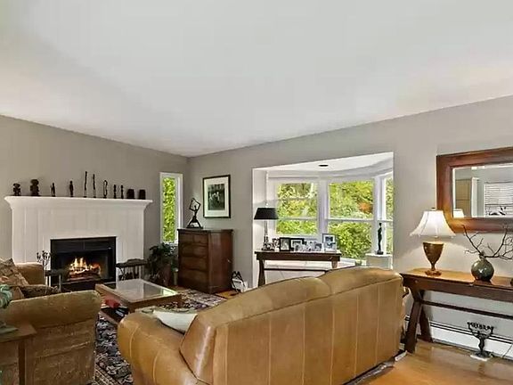 4th image of 66 Cedar Ave