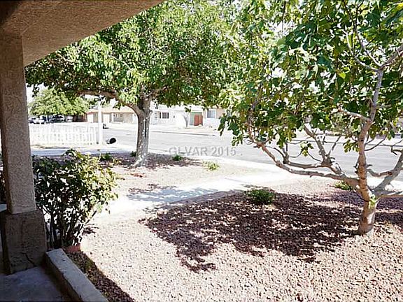 2nd image of 1809 Wengert Ave