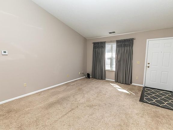 5th image of 2838 Shakespeare Ln