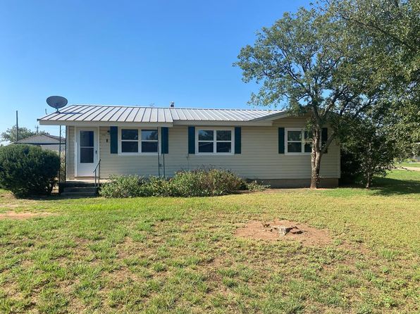 205 E 5th St, Robert Lee, TX 76945
