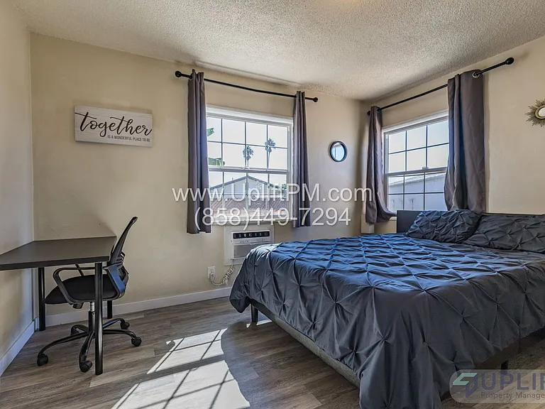 4827 Castle Ave — Photo 17