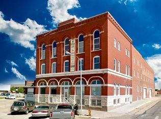 126 E 2nd Ave #111, Hutchinson, KS 67501