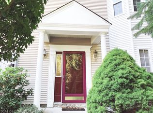 86 Dorchester Dr, Basking Ridge, NJ 07920