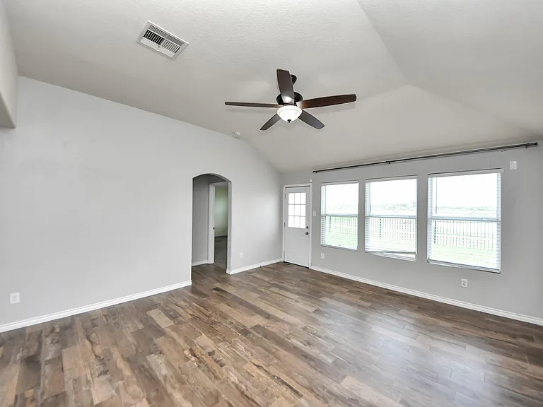 3226 View Valley Trl — Photo 10