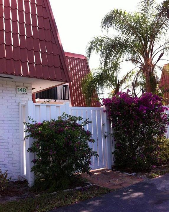 1st image of 1423 Harvard Ln #14B