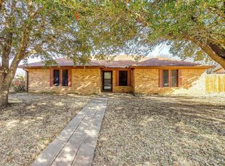 1520 Morningside Dr, Cleburne, TX 76033