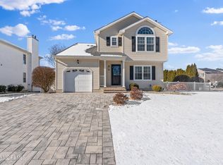 47 Sun Hollow Rd, Howell, NJ 07731