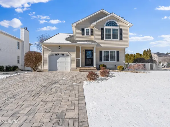 47 Sun Hollow Road, Howell, NJ 07731