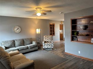 1160 11th St, Marion, IA 52302