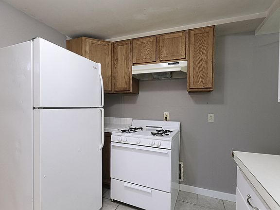 5th image of 1745 E St APT 4