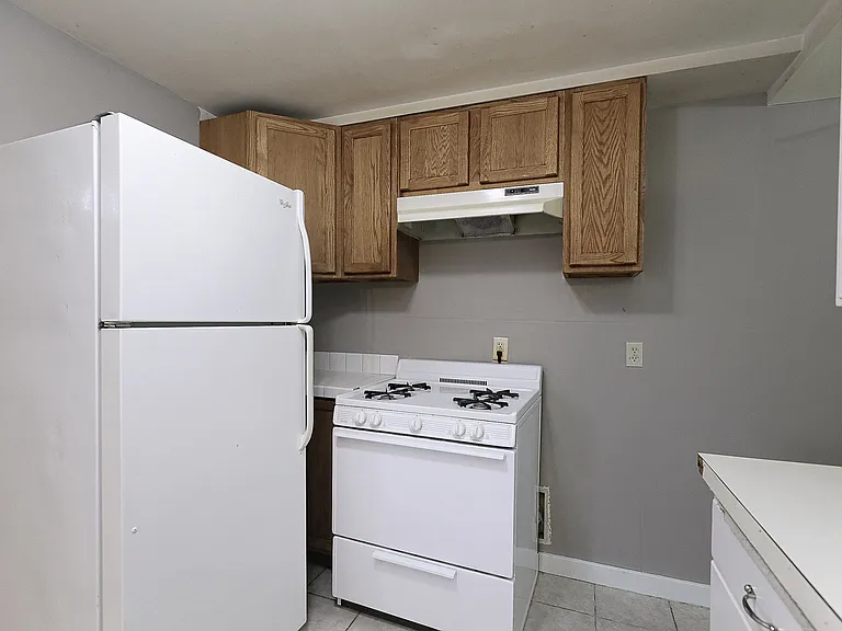1745 E St #4 — Photo 5