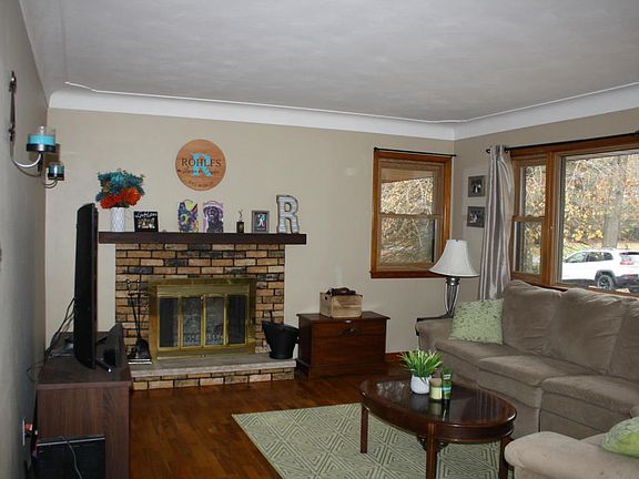2nd image of 6092 E D Ave