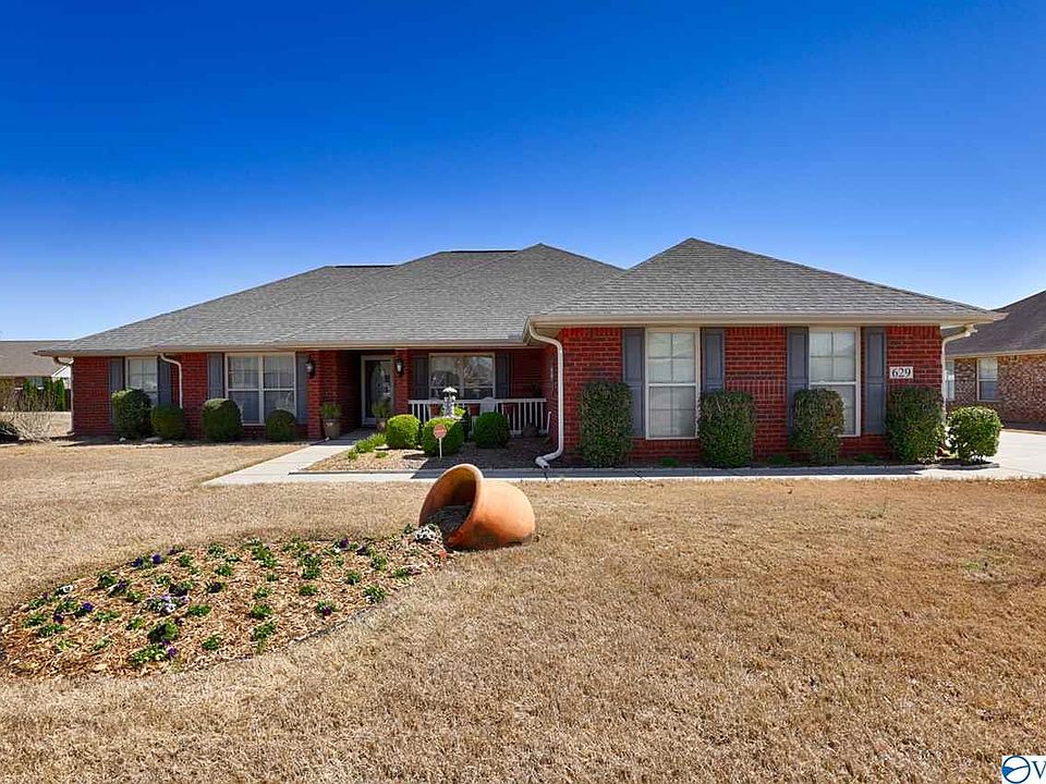 1st image of 629 Summer Cove Cir NW