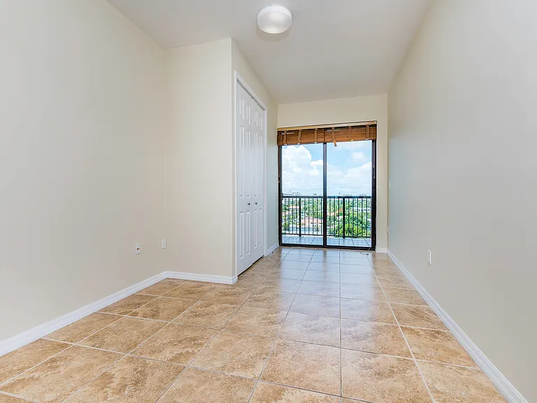 1690 SW 27th Ave #Ph 08 — Photo 16