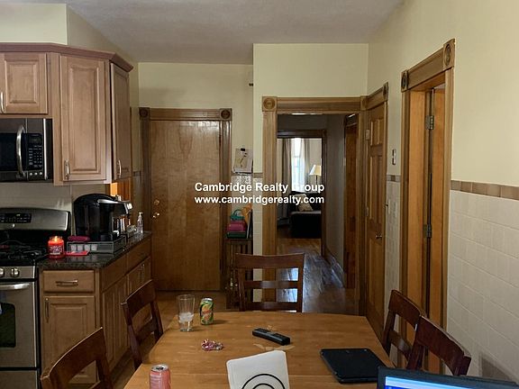 5th image of 114 Berkshire St