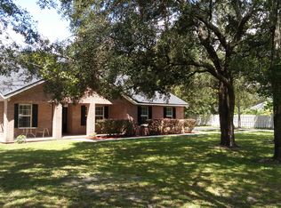 4302 Live Oak Ln, Macclenny, FL 32063