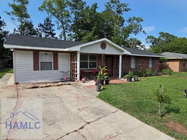 158 Sequoia Cir, Hinesville, GA 31313