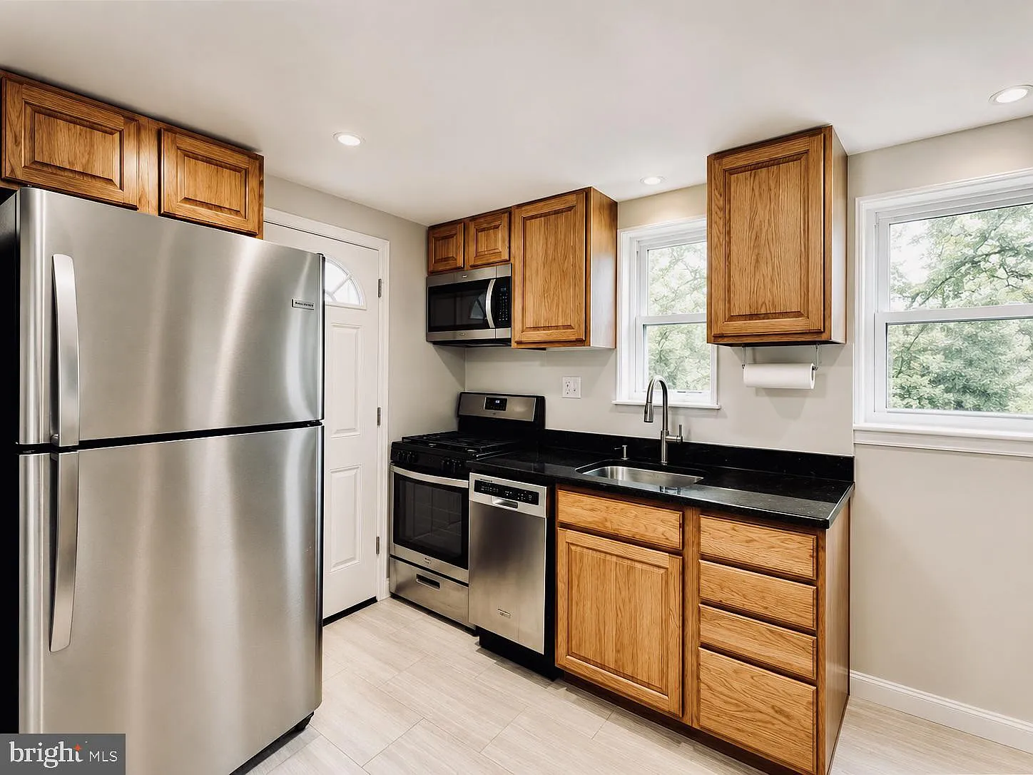 2 bed, 2.0 bath, 1742 sqft, $2,800 — Photo 3