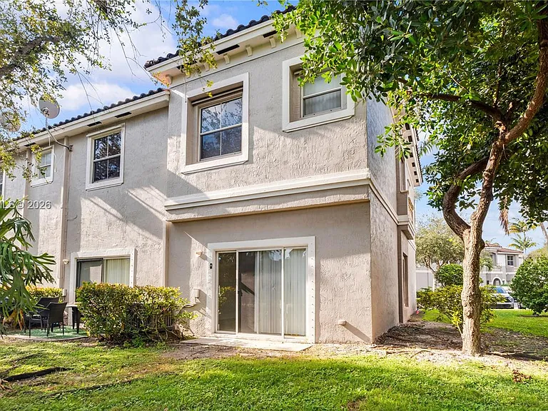 4921 SW 140th Ter — Photo 11