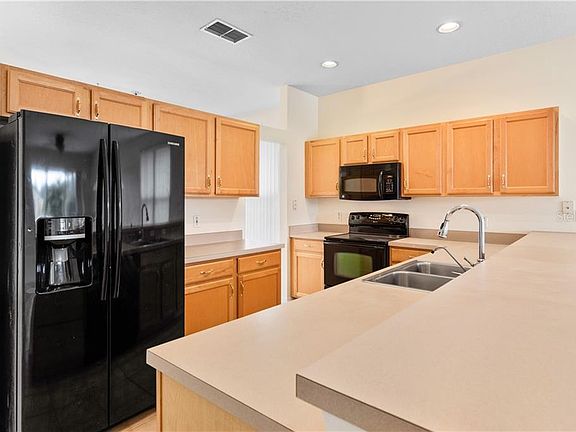 5th image of 157 Brassington Dr