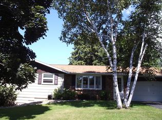 322 W Redwood St, Sturgeon Bay, WI 54235