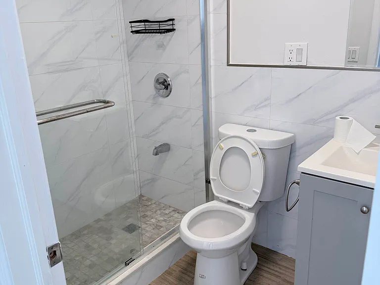 15 Thomas Pl #1 — Photo 18