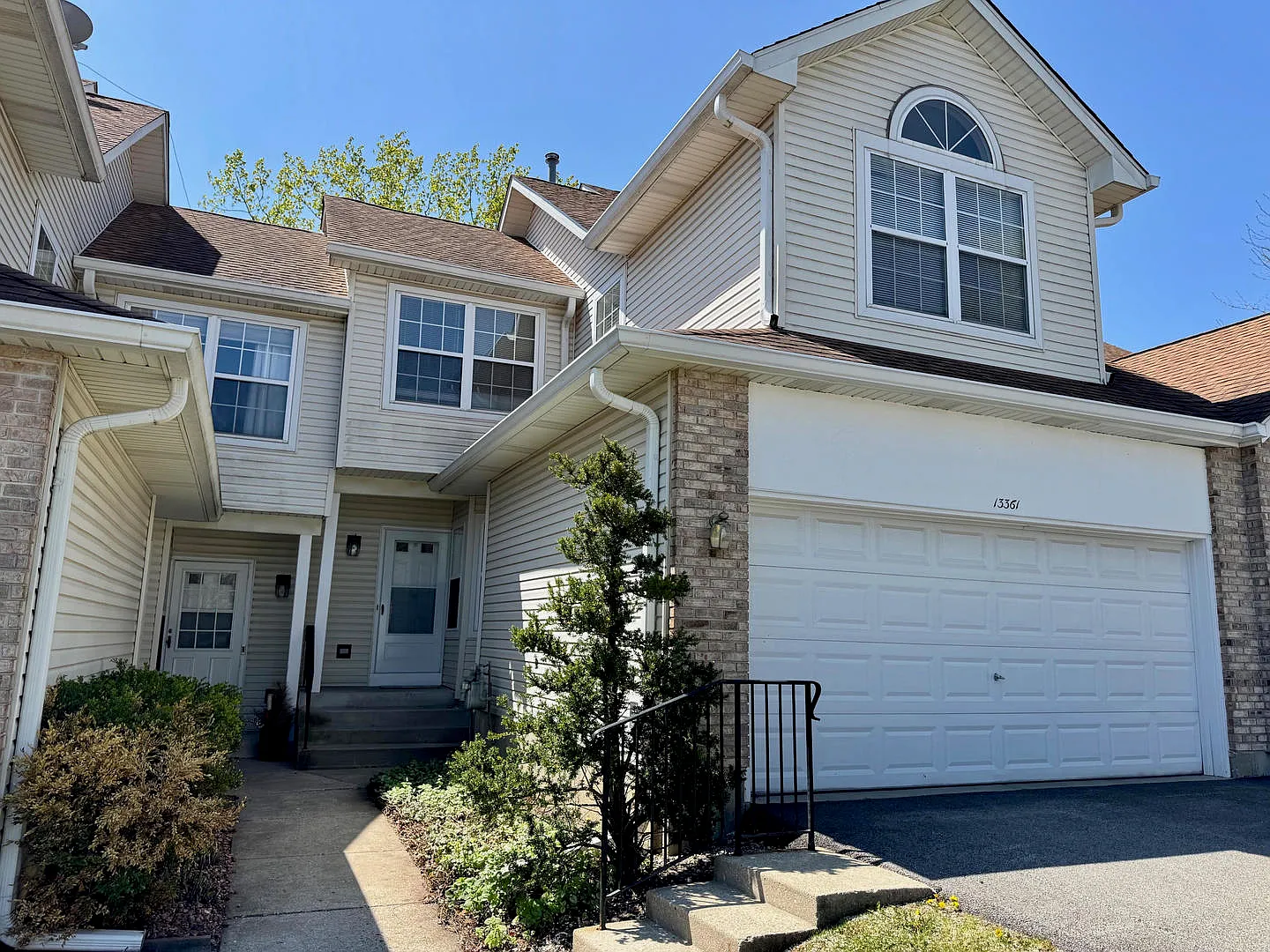 2 bed, 2.5 bath, 1440 sqft, $2,850 — Photo 1