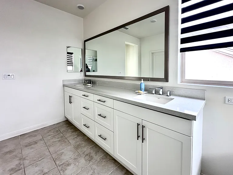 4776 S Ansley Ave — Photo 15