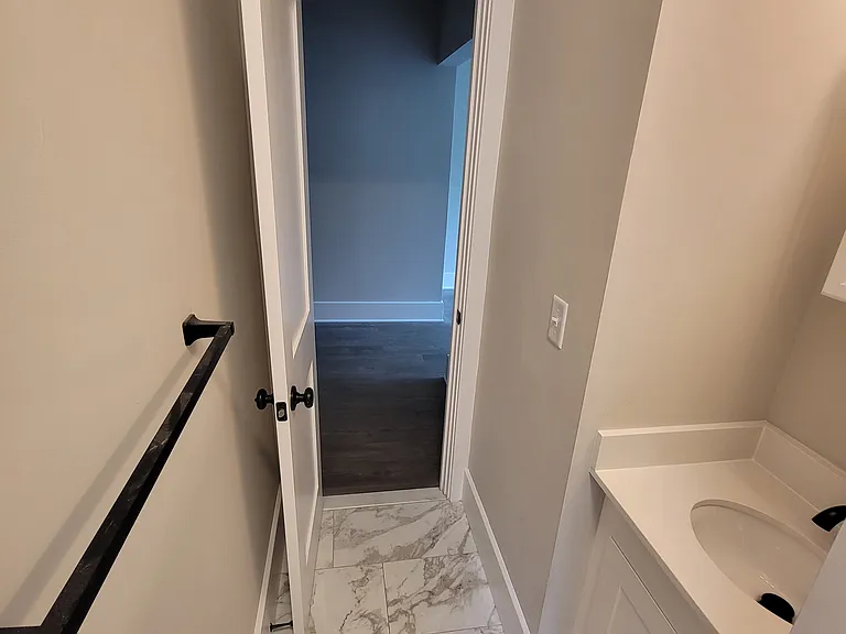 192 Kensington Ave #401 — Photo 20