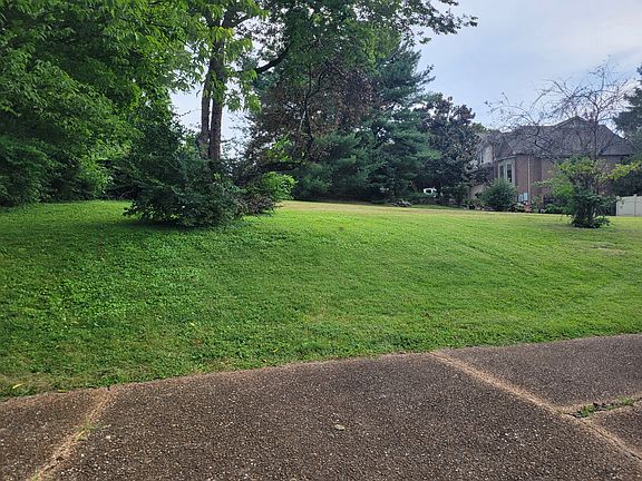 5th image of 7210 Willow Creek Dr