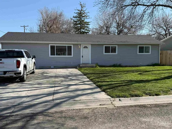 100 Sunset Cir, Buhl, ID 83316