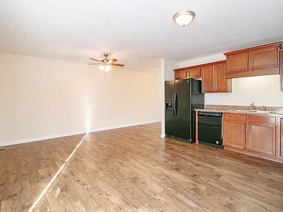 4th image of 1720D Thistlewood Dr