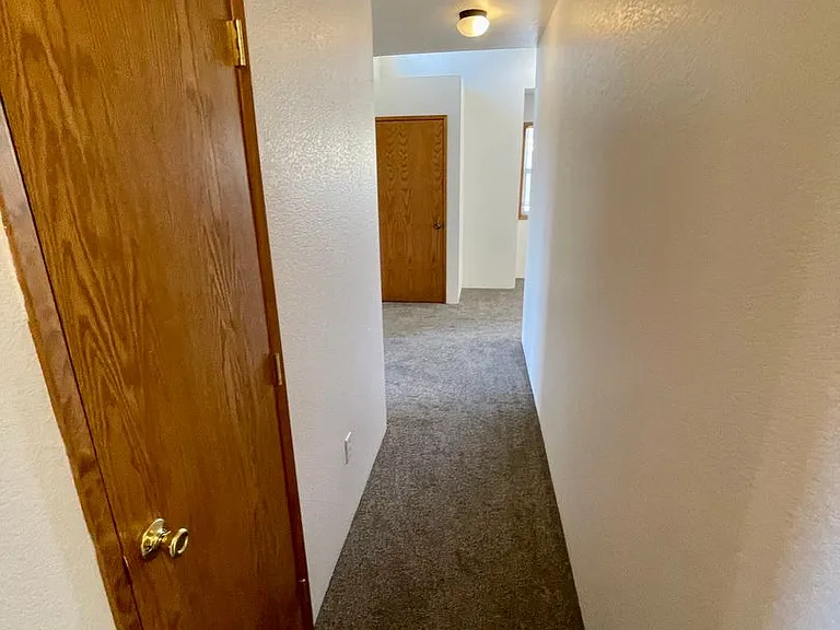 5631 N Hills Dr — Photo 22