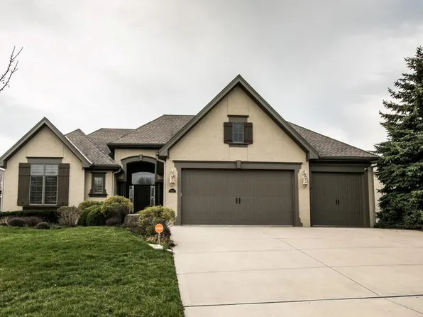 1901 NE 101st St, Kansas City, MO 64155