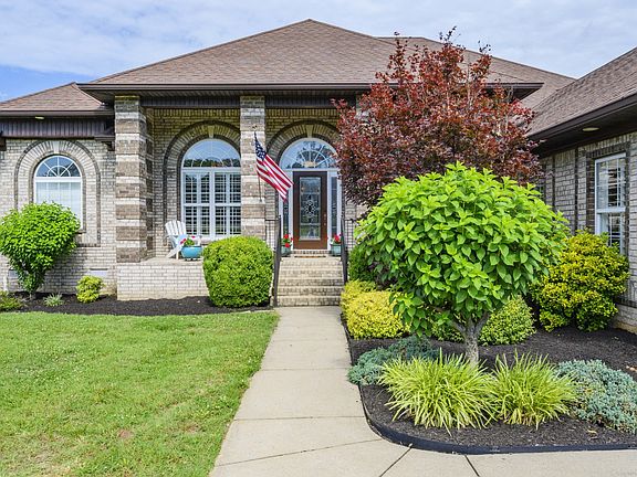 2nd image of 3865 Triple Crown Dr