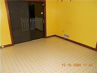 5th image of 2078 SE Beechwood Dr