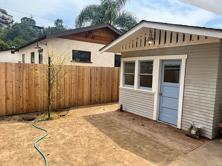 1966 Addison Way — Photo 8