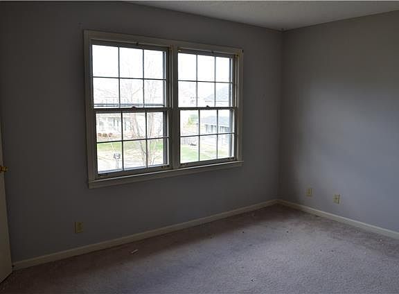 5th image of 458 Bamburg Dr