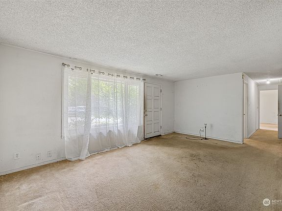 5th image of 23906 56th Avenue W