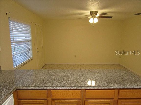 4th image of 900 N Saint Clair Abrams Ave