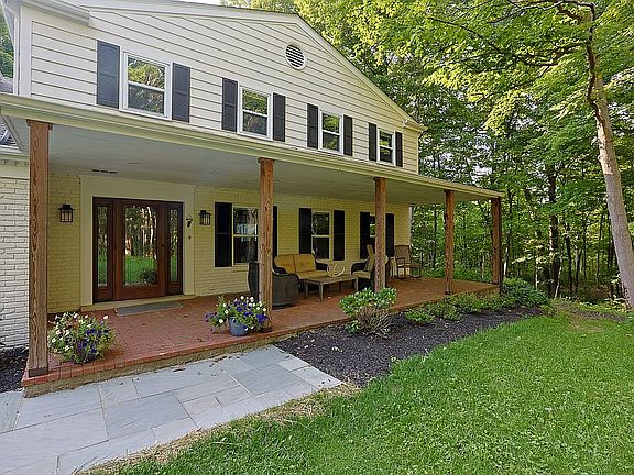 3rd image of 7339 Drake Rd