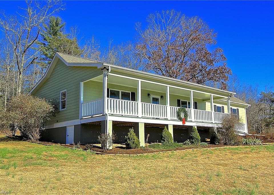 1st image of 3948 Oak Hill Park Cir